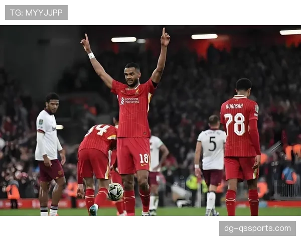 拉莫斯 vs 范戴克：不同时代顶级中卫对比